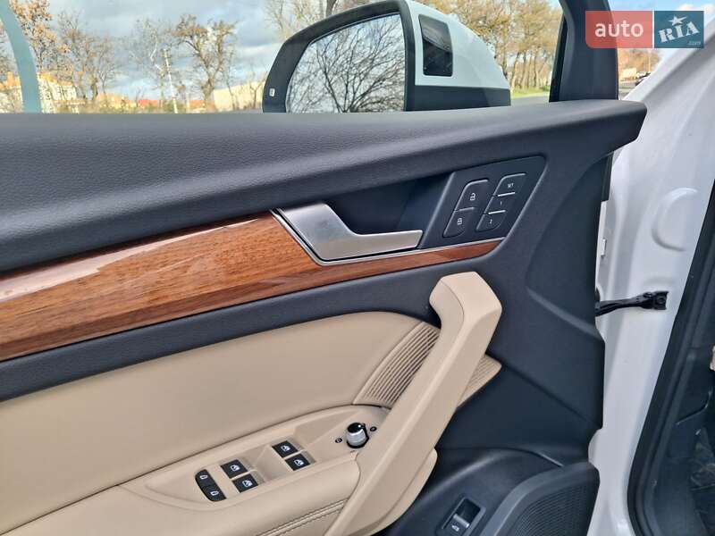Внедорожник / Кроссовер Audi Q5 2022 в Одессе