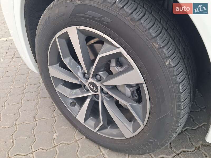 Внедорожник / Кроссовер Audi Q5 2022 в Одессе