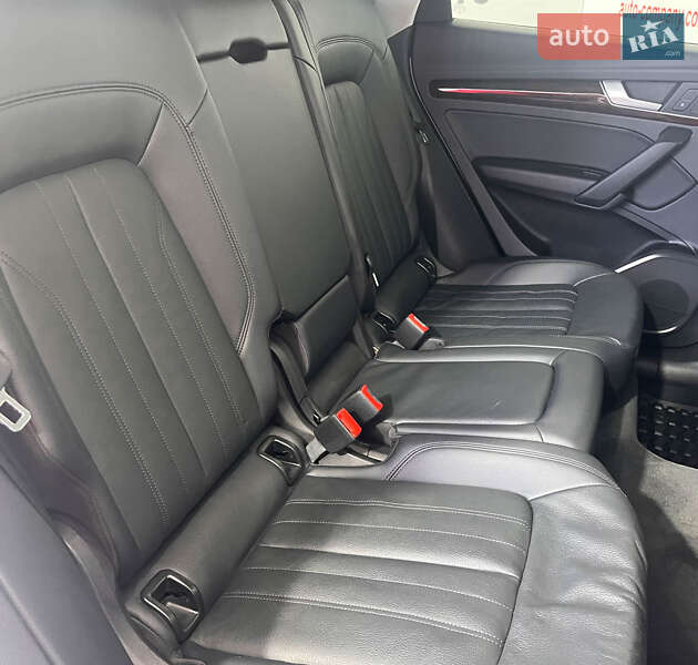 Внедорожник / Кроссовер Audi Q5 2017 в Львове