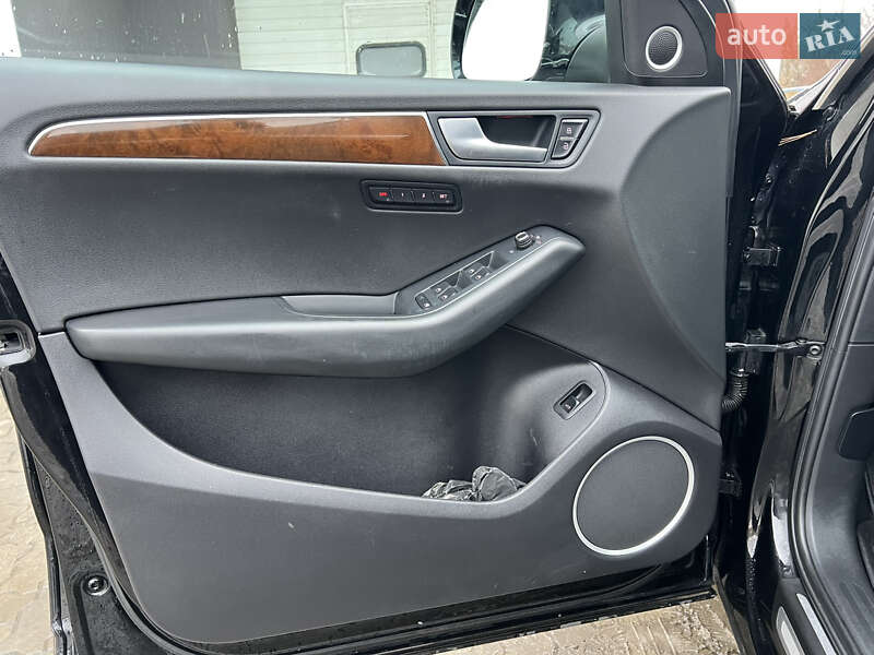 Внедорожник / Кроссовер Audi Q5 2011 в Владимире