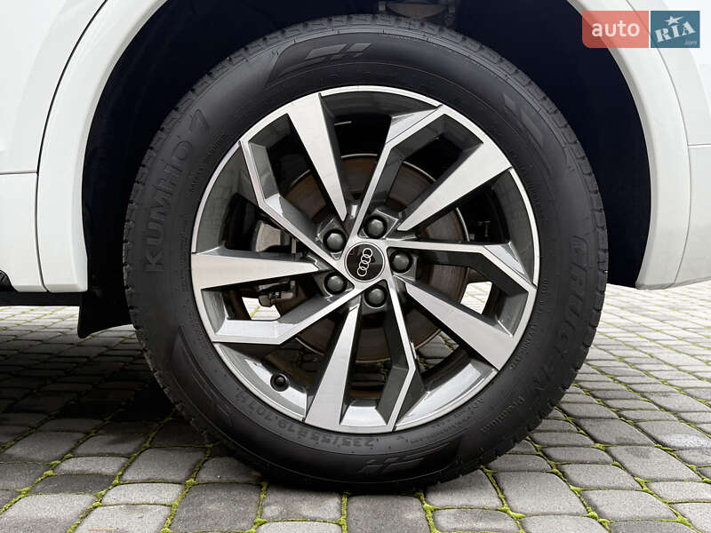 Внедорожник / Кроссовер Audi Q5 2024 в Коломые
