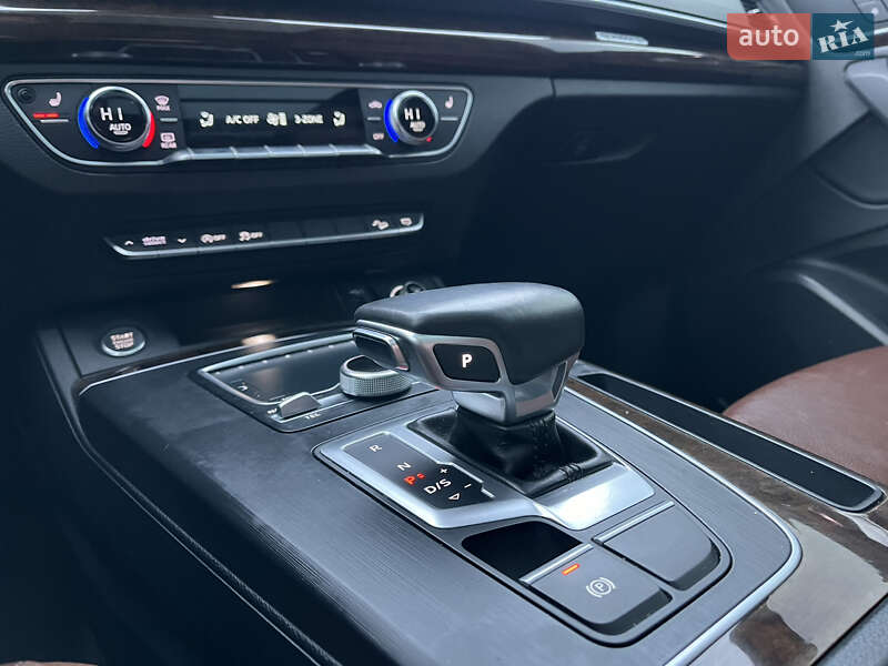 Внедорожник / Кроссовер Audi Q5 2018 в Львове