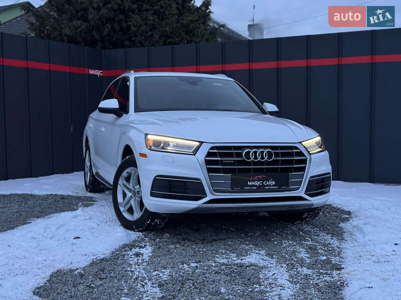 Внедорожник / Кроссовер Audi Q5 2017 в Луцке