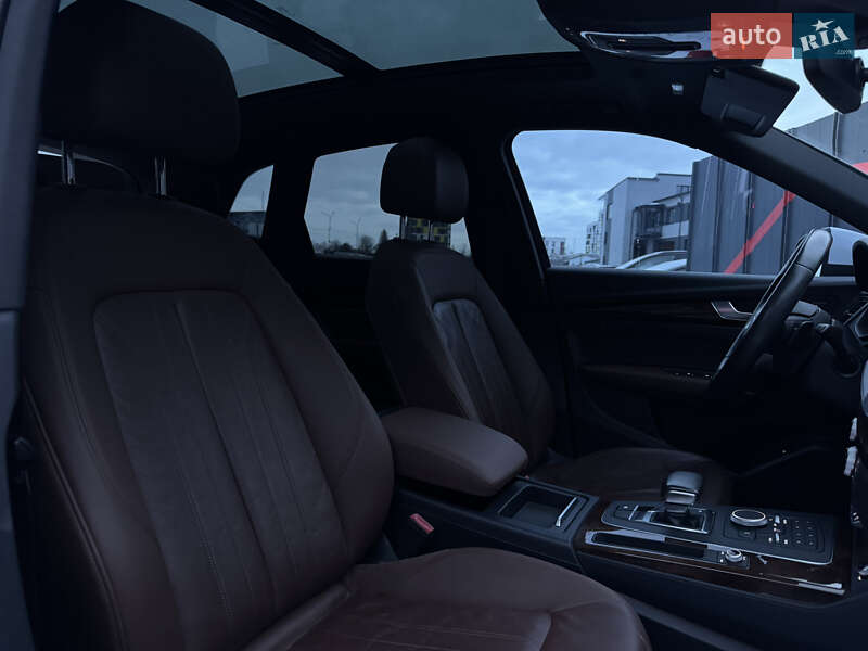 Внедорожник / Кроссовер Audi Q5 2017 в Луцке