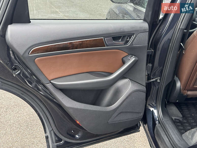 Внедорожник / Кроссовер Audi Q5 2015 в Львове