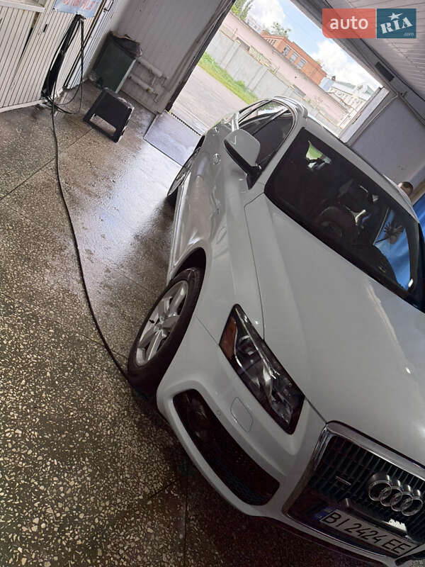 Позашляховик / Кросовер Audi Q5 2011 в Полтаві