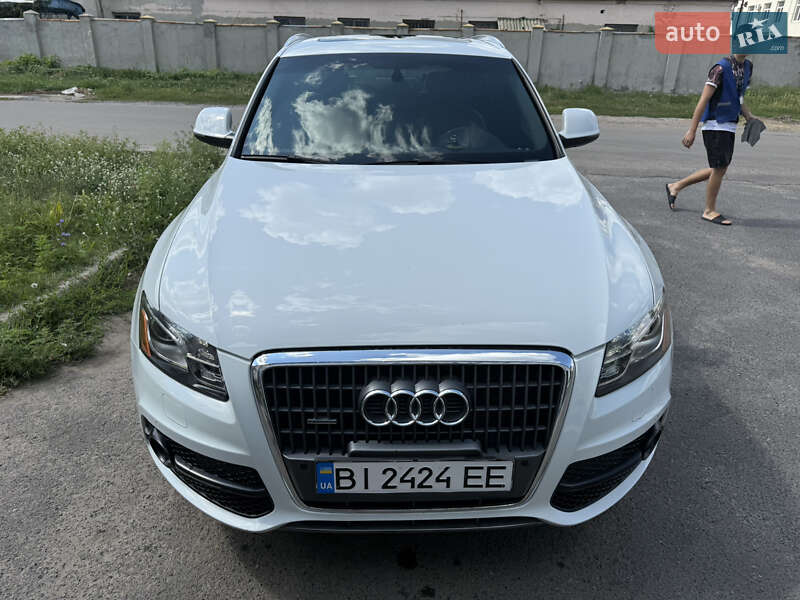 Позашляховик / Кросовер Audi Q5 2011 в Полтаві