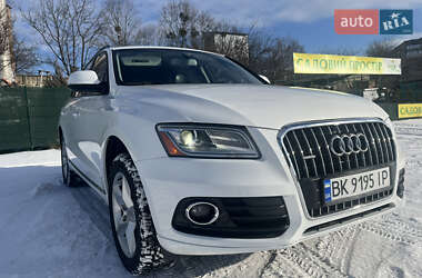Позашляховик / Кросовер Audi Q5 2015 в Рівному