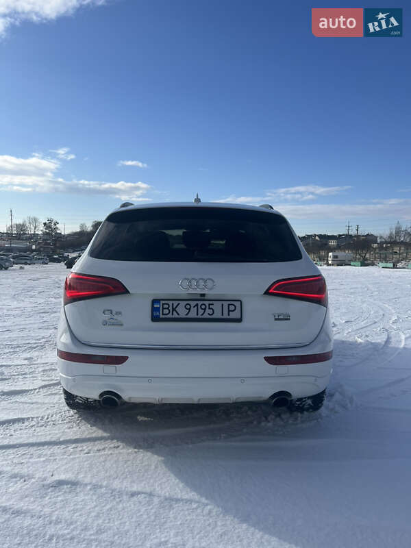 Внедорожник / Кроссовер Audi Q5 2015 в Ровно