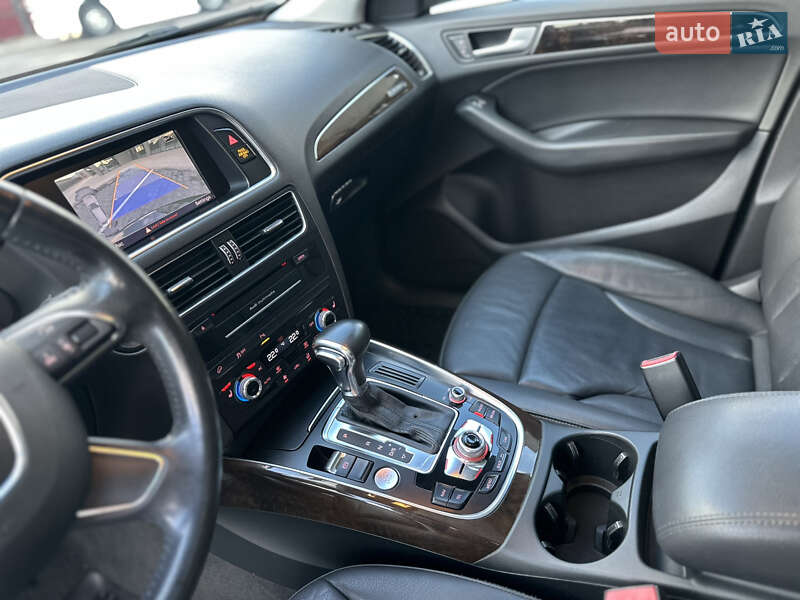 Позашляховик / Кросовер Audi Q5 2012 в Виноградові