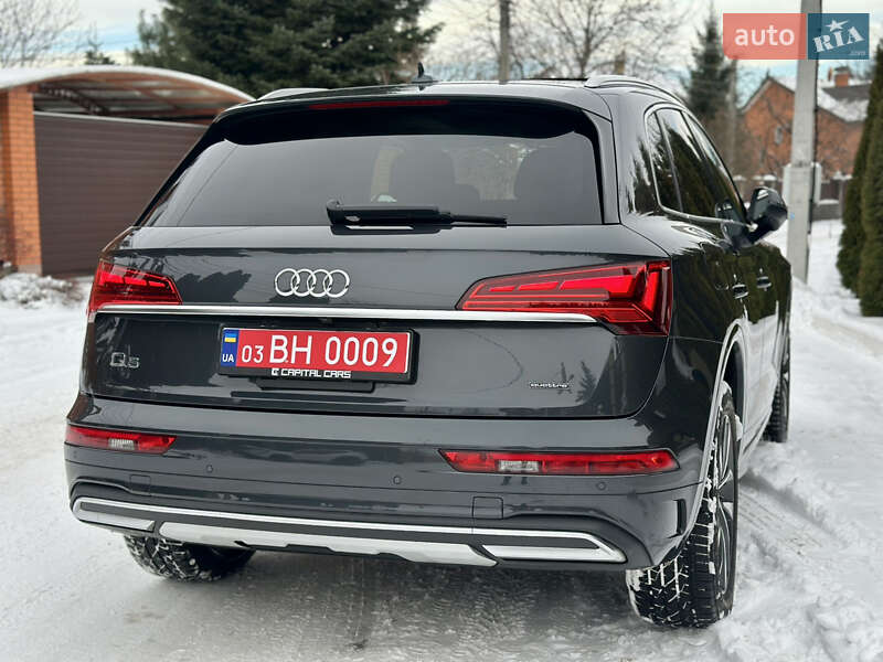 Внедорожник / Кроссовер Audi Q5 2021 в Киеве