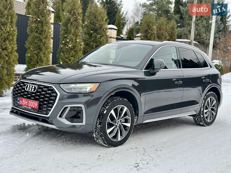 Внедорожник / Кроссовер Audi Q5 2021 в Киеве