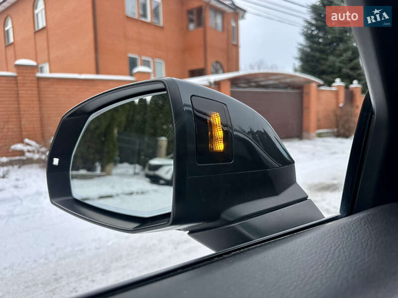 Внедорожник / Кроссовер Audi Q5 2021 в Киеве