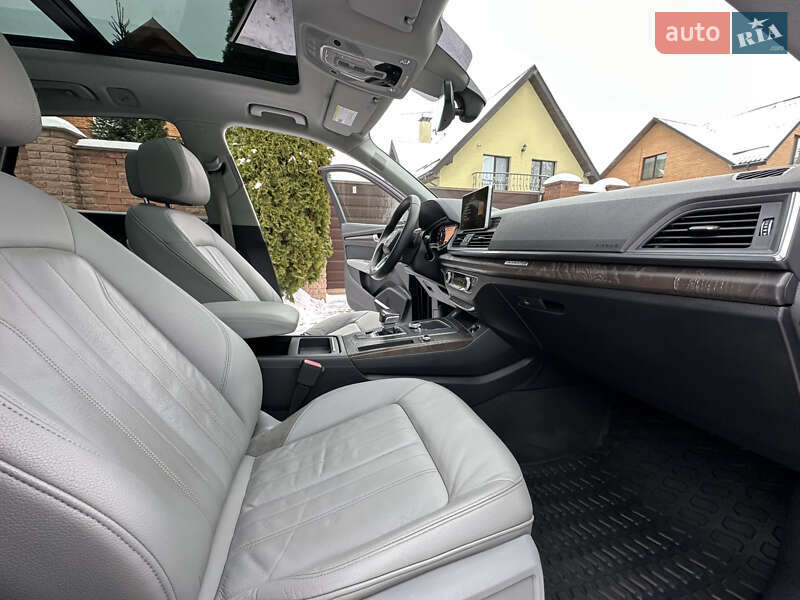 Внедорожник / Кроссовер Audi Q5 2018 в Киеве