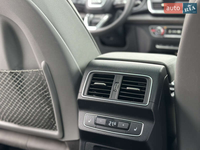 Внедорожник / Кроссовер Audi Q5 2018 в Киеве