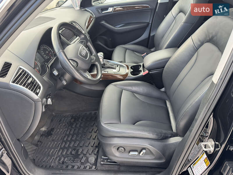 Позашляховик / Кросовер Audi Q5 2015 в Луцьку