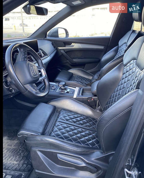 Внедорожник / Кроссовер Audi Q5 2017 в Львове