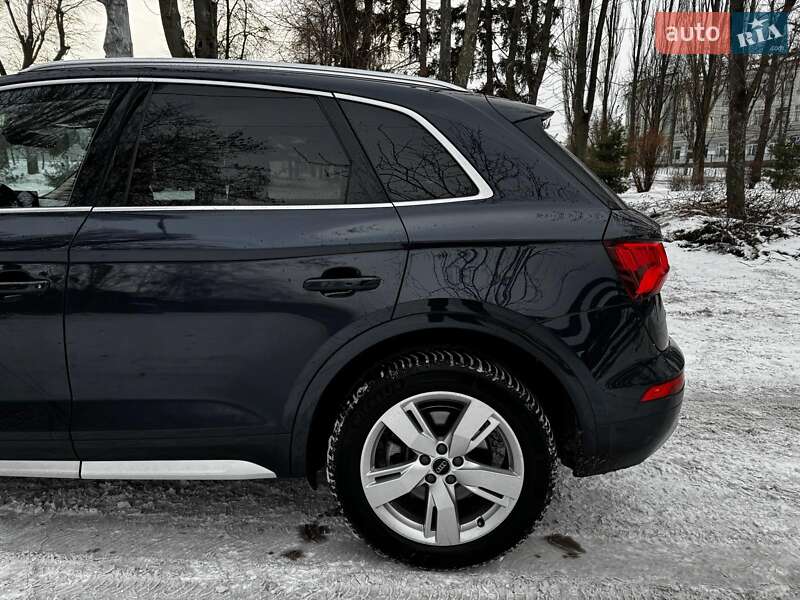 Внедорожник / Кроссовер Audi Q5 2017 в Киеве