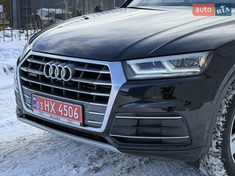 Внедорожник / Кроссовер Audi Q5 2019 в Житомире