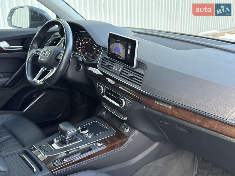 Внедорожник / Кроссовер Audi Q5 2019 в Житомире