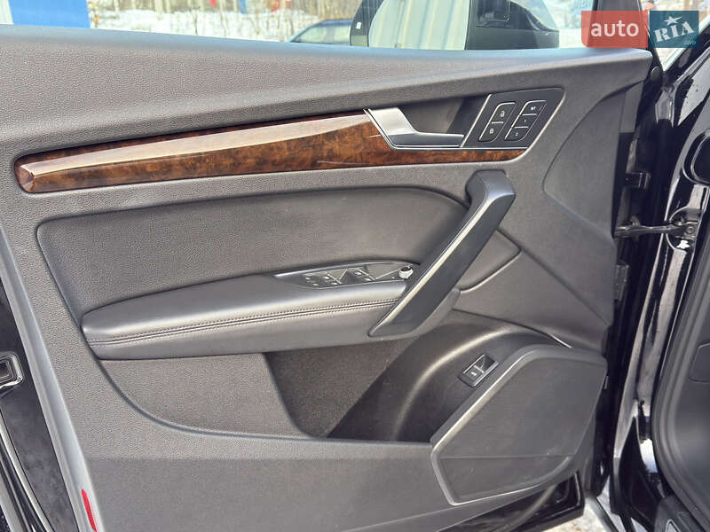 Внедорожник / Кроссовер Audi Q5 2019 в Житомире