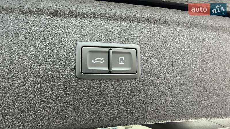 Внедорожник / Кроссовер Audi Q5 2023 в Киеве