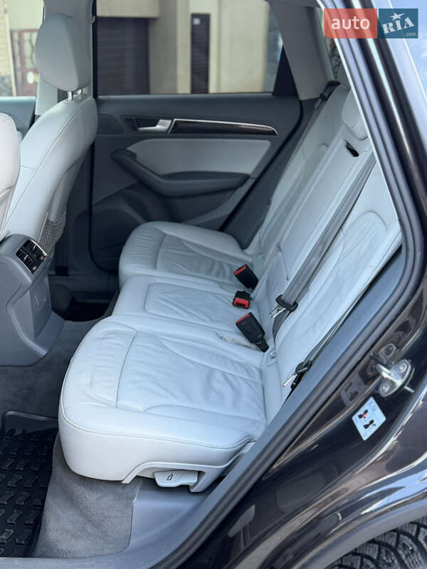 Внедорожник / Кроссовер Audi Q5 2013 в Одессе