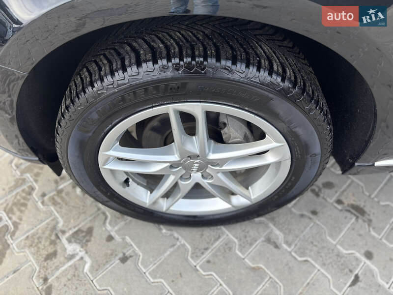 Позашляховик / Кросовер Audi Q5 2016 в Косові