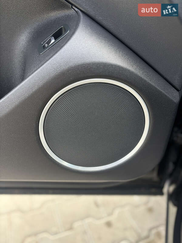 Позашляховик / Кросовер Audi Q5 2016 в Косові