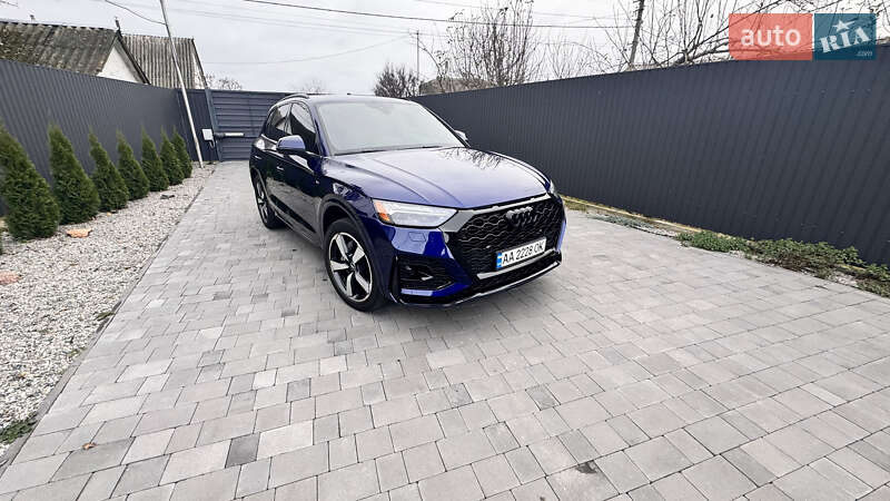 Позашляховик / Кросовер Audi Q5 2021 в Києві