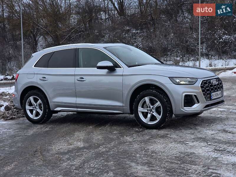 Позашляховик / Кросовер Audi Q5 2020 в Тернополі
