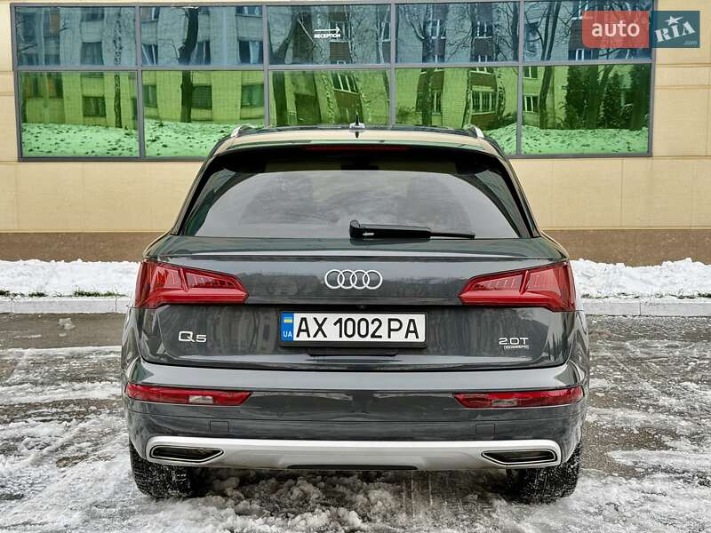 Внедорожник / Кроссовер Audi Q5 2017 в Харькове