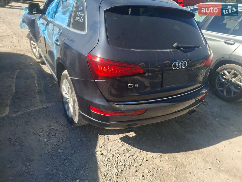Внедорожник / Кроссовер Audi Q5 2015 в Владимире