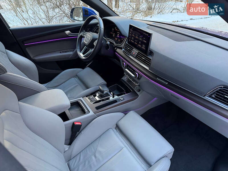 Внедорожник / Кроссовер Audi Q5 2021 в Киеве