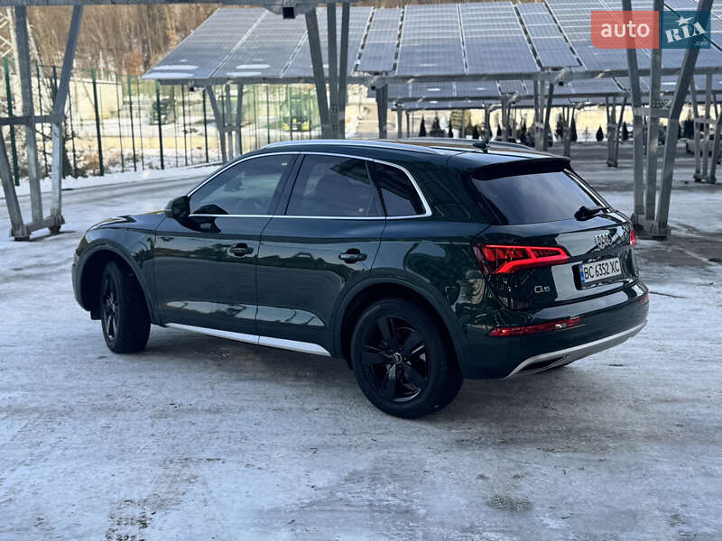 Внедорожник / Кроссовер Audi Q5 2017 в Львове