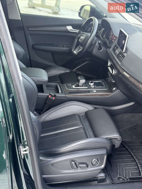 Внедорожник / Кроссовер Audi Q5 2017 в Львове