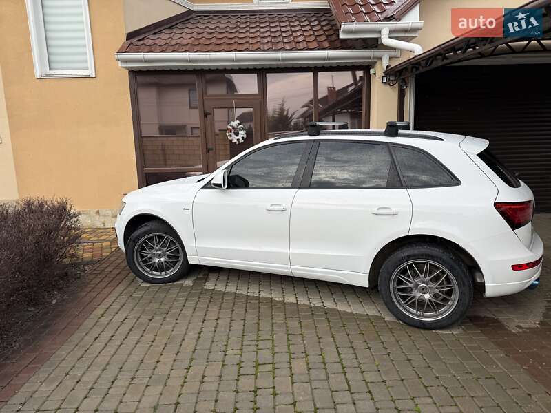Внедорожник / Кроссовер Audi Q5 2010 в Одессе