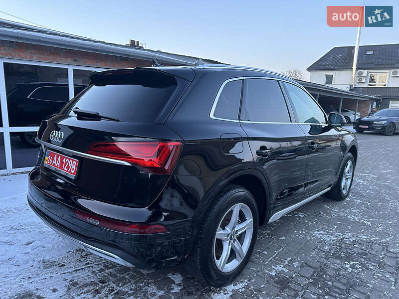 Позашляховик / Кросовер Audi Q5 2021 в Володимирі