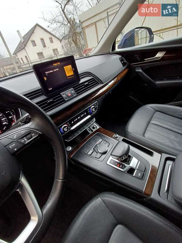 Позашляховик / Кросовер Audi Q5 2020 в Івано-Франківську