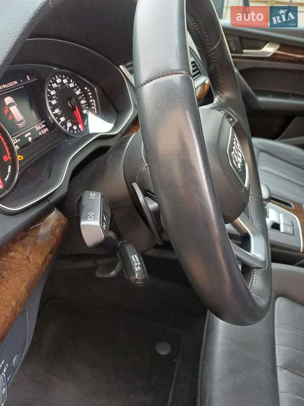 Позашляховик / Кросовер Audi Q5 2020 в Івано-Франківську