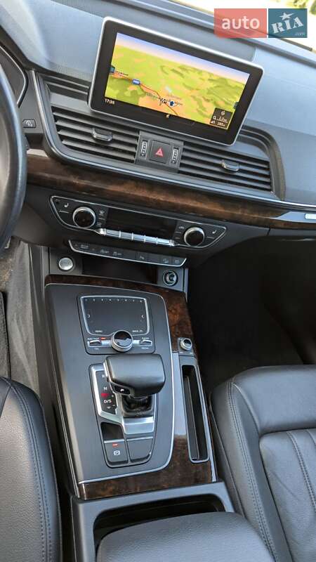 Внедорожник / Кроссовер Audi Q5 2017 в Золочеве