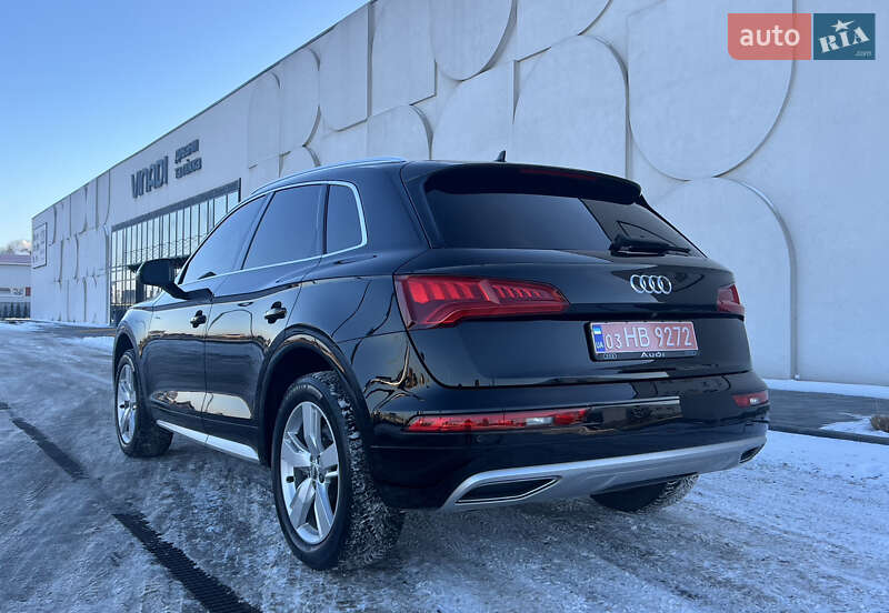 Внедорожник / Кроссовер Audi Q5 2017 в Луцке