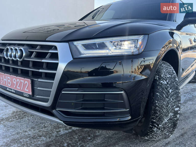 Внедорожник / Кроссовер Audi Q5 2017 в Луцке