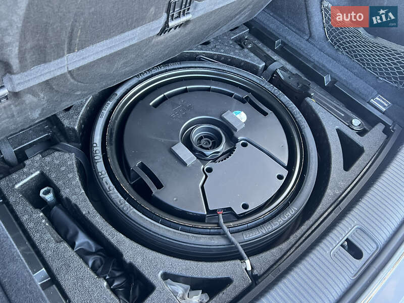 Внедорожник / Кроссовер Audi Q5 2017 в Луцке