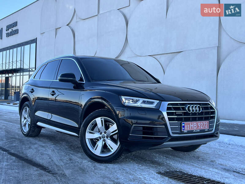 Внедорожник / Кроссовер Audi Q5 2017 в Луцке