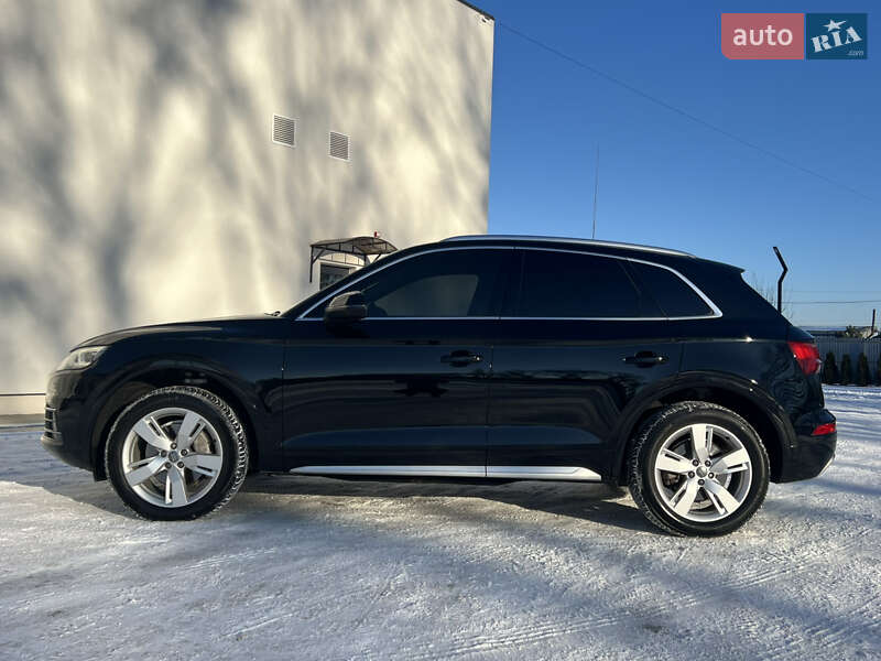 Внедорожник / Кроссовер Audi Q5 2017 в Луцке