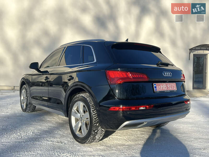 Внедорожник / Кроссовер Audi Q5 2017 в Луцке