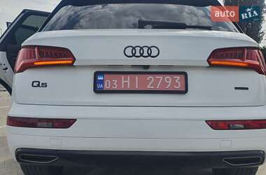 Внедорожник / Кроссовер Audi Q5 2017 в Луцке