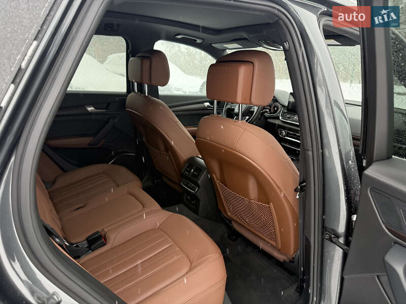 Внедорожник / Кроссовер Audi Q5 2022 в Киеве