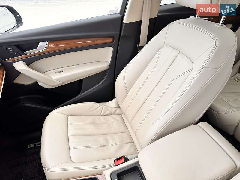 Внедорожник / Кроссовер Audi Q5 2020 в Киеве